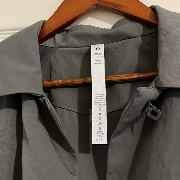Lululemon green trench light coat woman size 10 - Picture 4 of 9